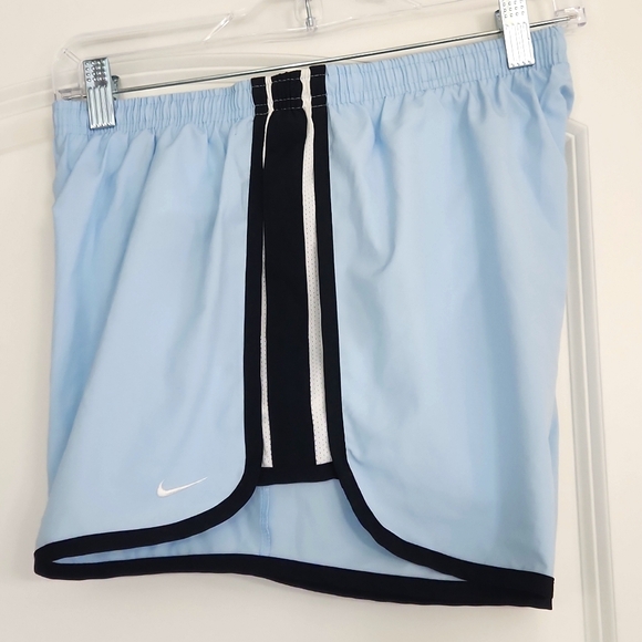 Awesome light blue Nike running shorts with navy and white trim. Size M - Picture 3 of 7